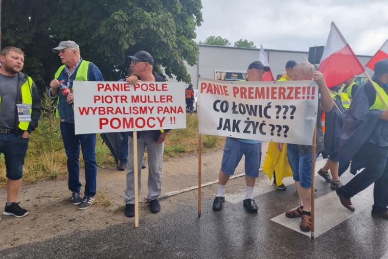 agrounia.pl - Blokada Helu. JESTESMY Z RYBAKAMI. 